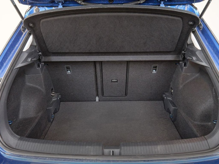 Renting Volkswagen T-Roc Dark 2.0 TDI 110 kW (150 CV) DSG Ocasión 1