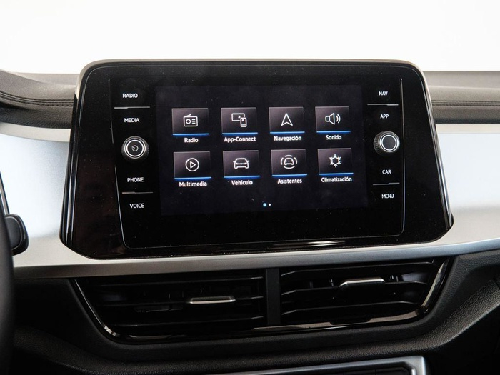 Renting Volkswagen T-Roc Dark 2.0 TDI 110 kW (150 CV) DSG Ocasión 1