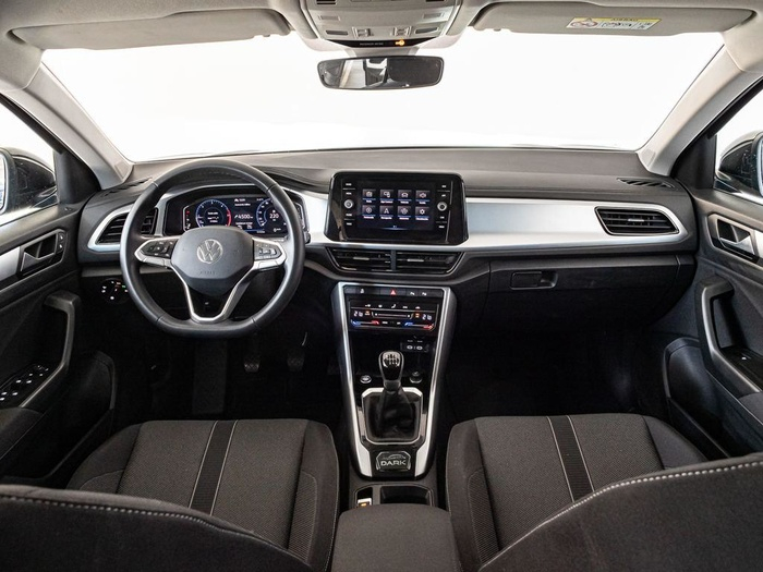 Renting Volkswagen T-Roc Dark 2.0 TDI 85 kW (115 CV) Ocasión