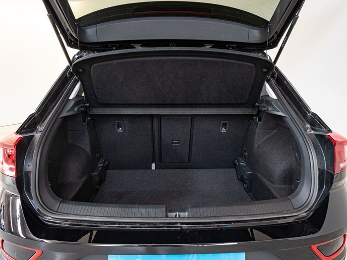 Renting Volkswagen T-Roc Dark 2.0 TDI 85 kW (115 CV) Ocasión