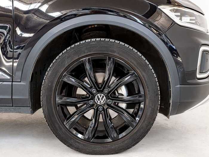 Renting Volkswagen T-Roc Dark 2.0 TDI 85 kW (115 CV) Ocasión