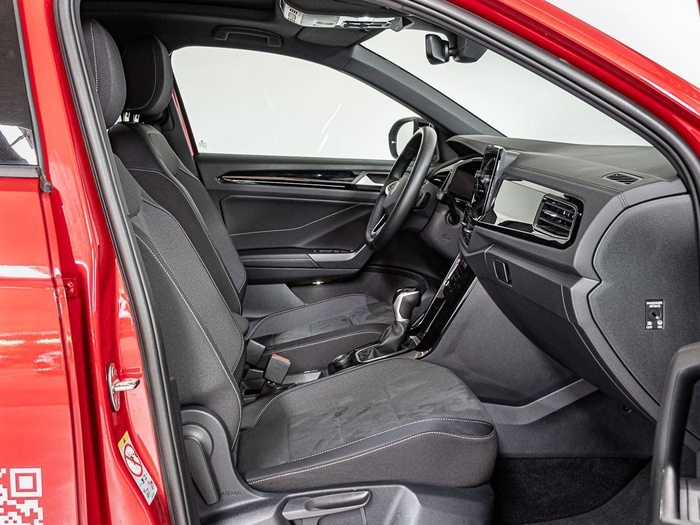 Renting Volkswagen T-Roc Dark Line 2.0 TDI 4Motion 110 kW (150 CV) DSG Ocasión