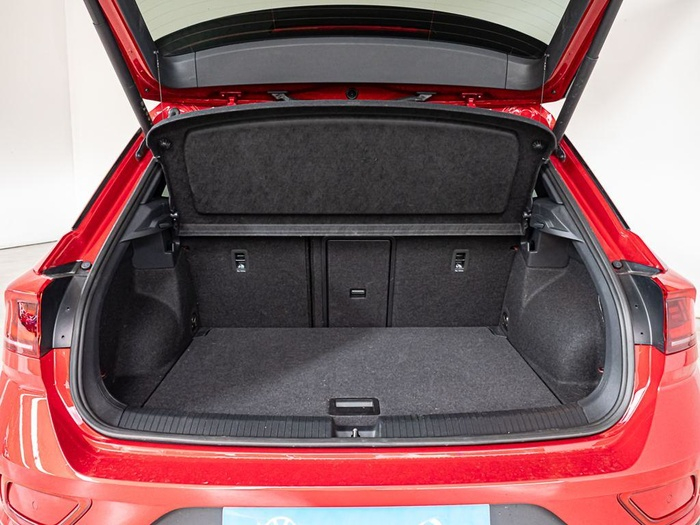 Renting Volkswagen T-Roc Dark Line 2.0 TDI 4Motion 110 kW (150 CV) DSG Ocasión