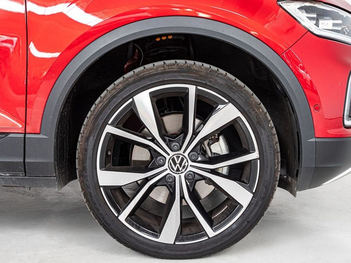 Renting Volkswagen T-Roc Dark Line 2.0 TDI 4Motion 110 kW (150 CV) DSG Ocasión