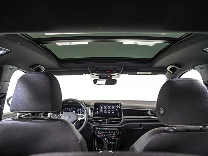 Renting Volkswagen T-Roc Dark Line 2.0 TDI 4Motion 110 kW (150 CV) DSG Ocasión