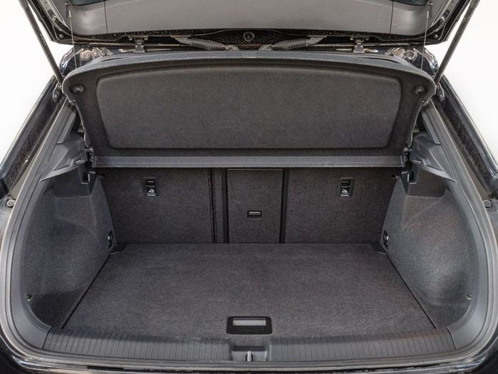 Renting Volkswagen T-Roc Life 1.0 TSI 81 kW (110 CV) Ocasión 1
