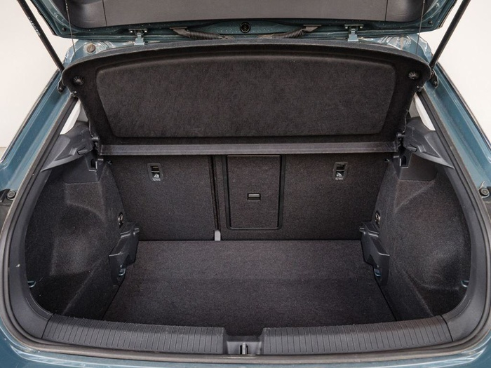 Renting Volkswagen T-Roc Life 1.5 TSI 110 kW (150 CV) Ocasión