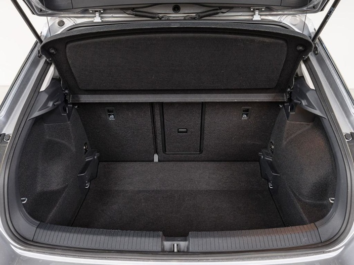 Renting Volkswagen T-Roc «Más» 1.0 TSI 85 kW (115 CV) Ocasión