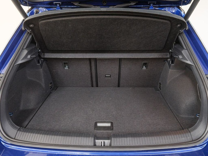 Renting Volkswagen T-Roc R 2.0 TSI 4Motion 221 kW (300 CV) DSG Ocasión