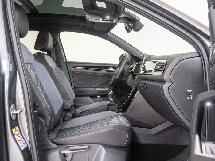 Renting Volkswagen T-Roc R-Line 2.0 TDI 110 kW (150 CV) Ocasión