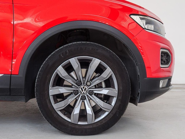 Renting Volkswagen T-Roc Sport 1.5 TSI 110 kW (150 CV) Ocasión