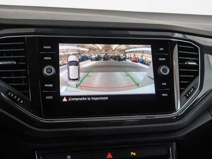Renting Volkswagen T-Roc Sport 2.0 TDI 4Motion 110 kW (150 CV) DSG Ocasión