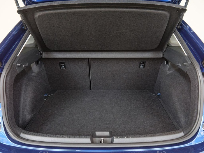 Renting Volkswagen Taigo «Más» 1.0 TSI 85 kW (115 CV) DSG Ocasión