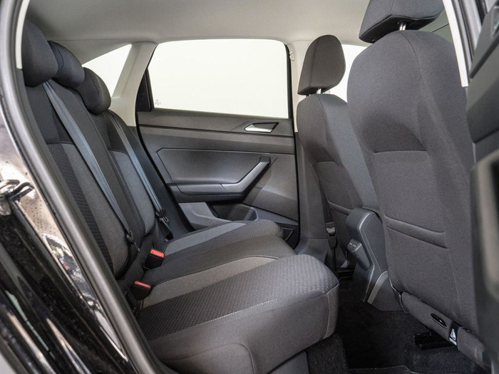 Renting Volkswagen Taigo «Más» 1.0 TSI 85 kW (115 CV) DSG Ocasión 3
