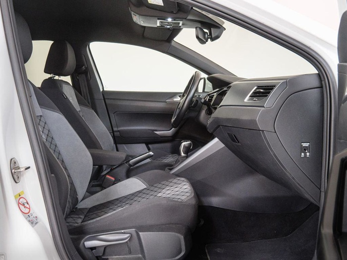 Renting Volkswagen Taigo R-Line 1.0 TSI 81 kW (110 CV) DSG Ocasión