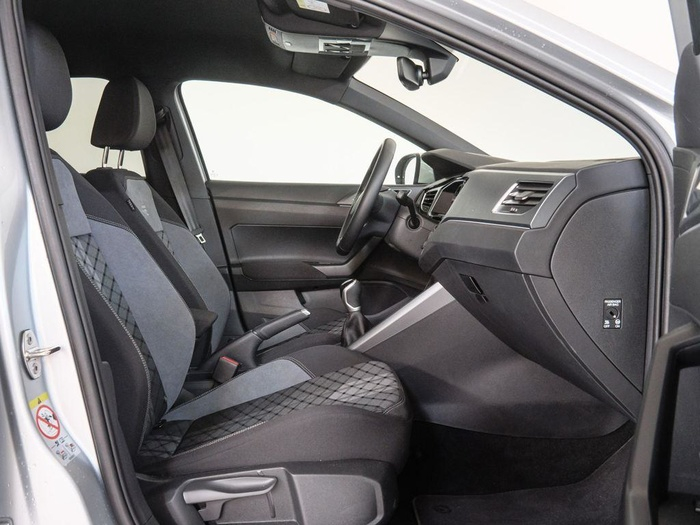Renting Volkswagen Taigo R-Line 1.0 TSI 85 kW (116 CV) Ocasión
