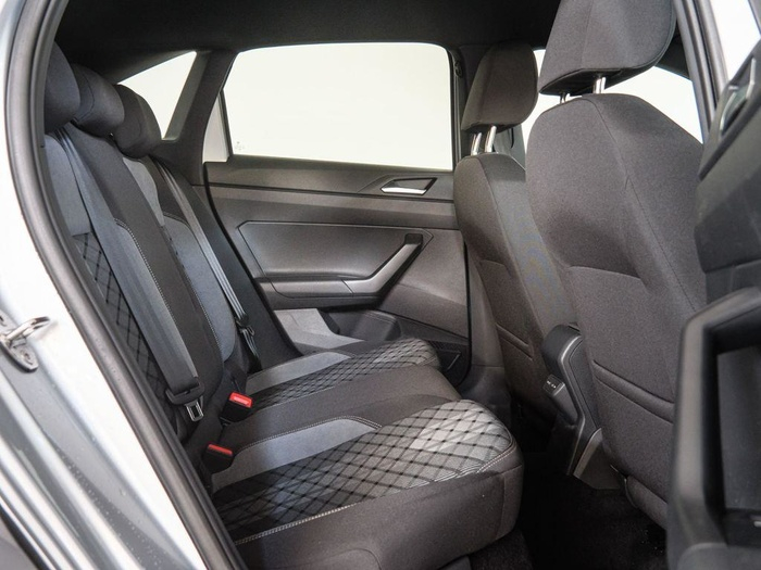 Renting Volkswagen Taigo R-Line 1.0 TSI 85 kW (116 CV) Ocasión