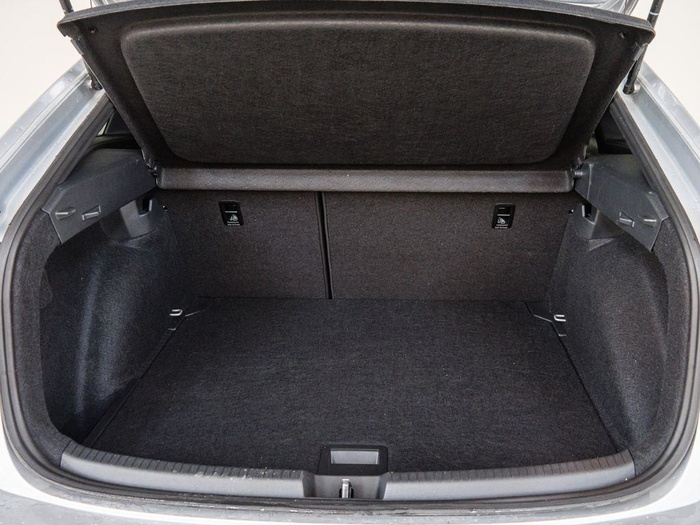 Renting Volkswagen Taigo R-Line 1.0 TSI 85 kW (116 CV) Ocasión