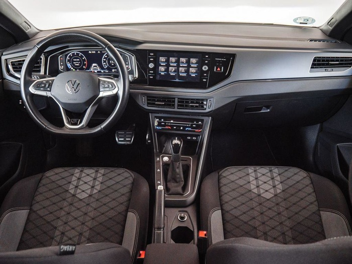 Renting Volkswagen Taigo R-Line 1.5 TSI 110 kW (150 CV) DSG Ocasión 1