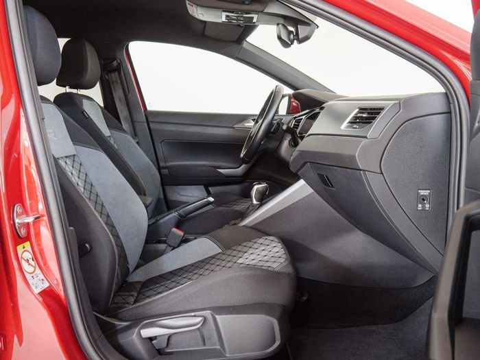 Renting Volkswagen Taigo R-Line 1.5 TSI 110 kW (150 CV) DSG Ocasión 1