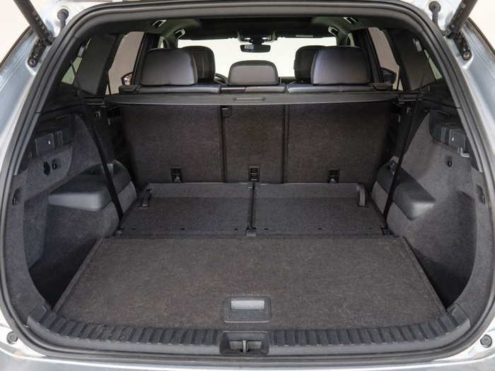 Renting Volkswagen Tayron R-Line 2.0 TDI 4Motion 142 kW (193 CV) DSG Ocasión