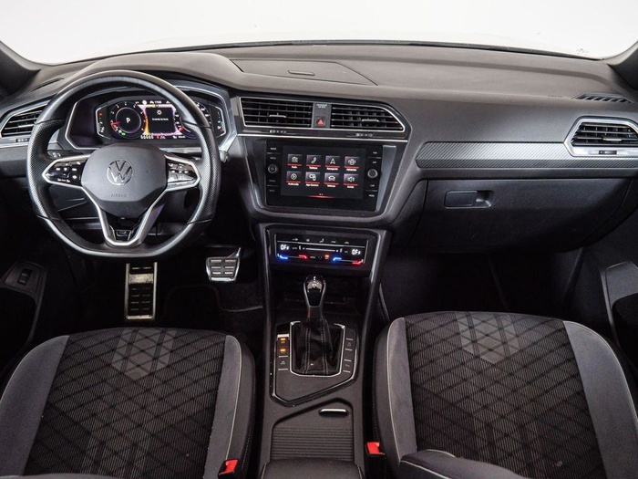 Renting Volkswagen Tiguan Allspace R-Line 1.5 TSI 110 kW (150 CV) DSG Ocasión
