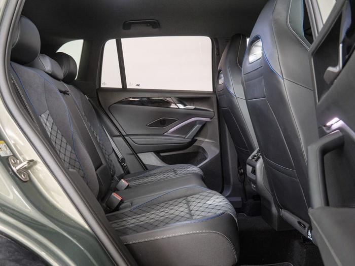 Renting Volkswagen Tiguan R-Line 2.0 TDI 110 kW (150 CV) DSG Ocasión 2