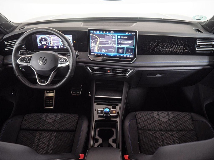 Renting Volkswagen Tiguan R-Line 2.0 TDI 110 kW (150 CV) DSG Ocasión 2 1