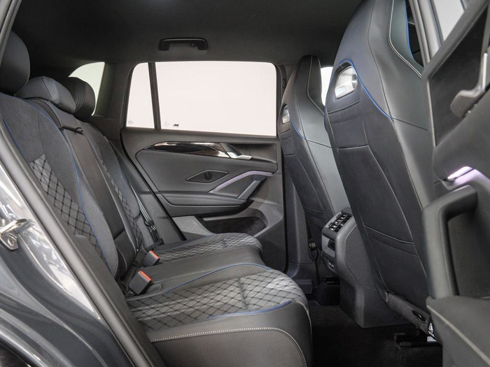 Renting Volkswagen Tiguan R-Line 2.0 TDI 110 kW (150 CV) DSG Ocasión 2 1