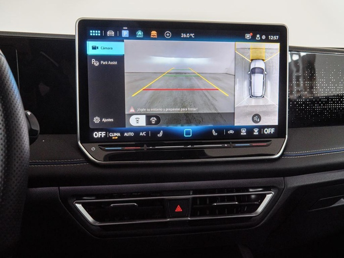 Renting Volkswagen Tiguan R-Line 2.0 TDI 110 kW (150 CV) DSG Ocasión 2 1