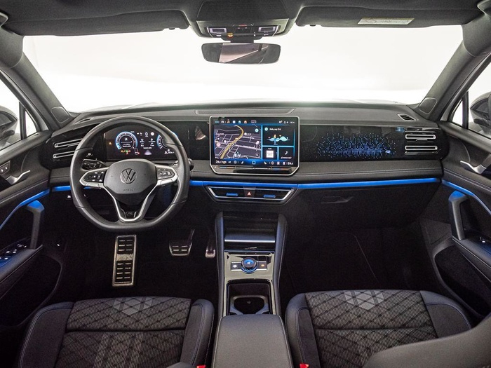 Renting Volkswagen Tiguan R-Line 2.0 TDI 110 kW (150 CV) DSG Ocasión 2 2