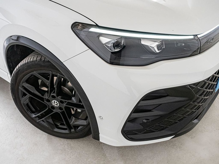 Renting Volkswagen Tiguan R-Line 2.0 TDI 110 kW (150 CV) DSG Ocasión 2 2