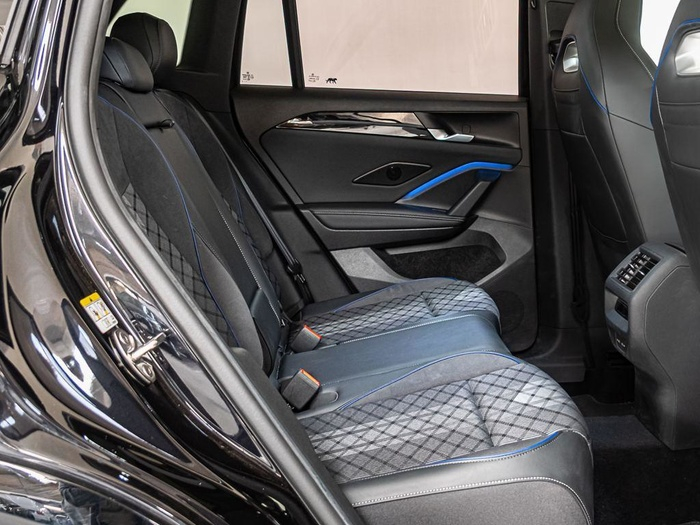 Renting Volkswagen Tiguan R-Line 2.0 TDI 4Motion 142 kW (193 CV) DSG Ocasión