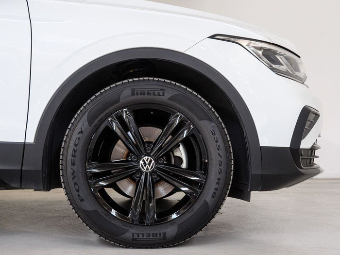 Renting Volkswagen Tiguan Urban Sport 1.5 TSI 96 kW (130 CV) Ocasión 1