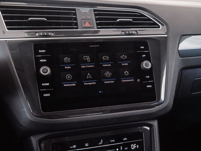 Renting Volkswagen Tiguan Urban Sport 1.5 TSI 96 kW (130 CV) Ocasión 1
