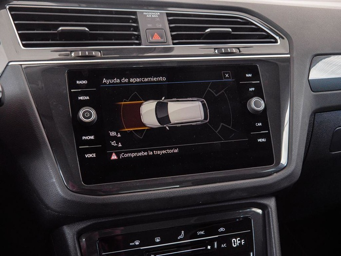 Renting Volkswagen Tiguan Urban Sport 1.5 TSI 96 kW (130 CV) Ocasión 1