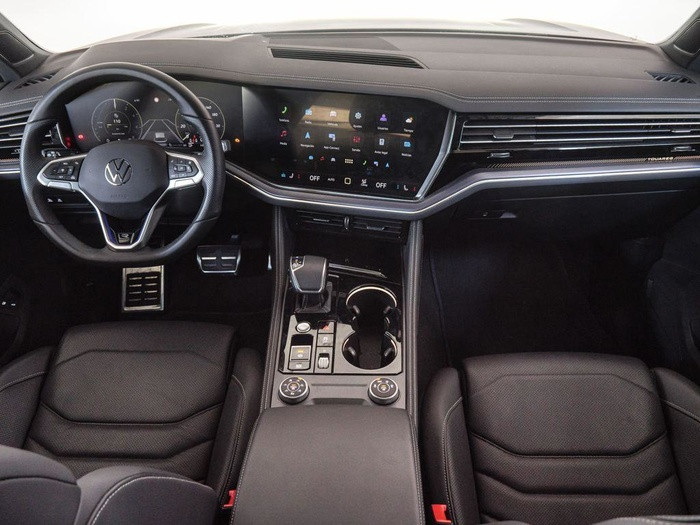 Renting Volkswagen Touareg R 3.0 V6 TSI eHybrid 4Motion 340 kW (462 CV) tiptronic Ocasión 1
