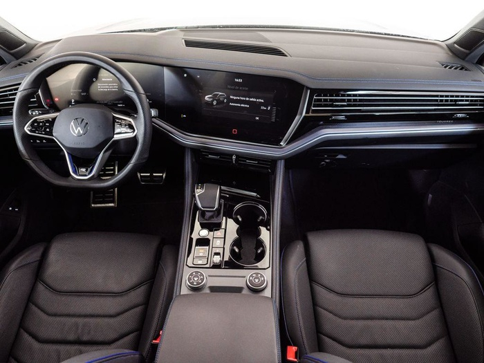 Renting Volkswagen Touareg R 3.0 V6 TSI eHybrid 4Motion 340 kW (462 CV) tiptronic Ocasión 2