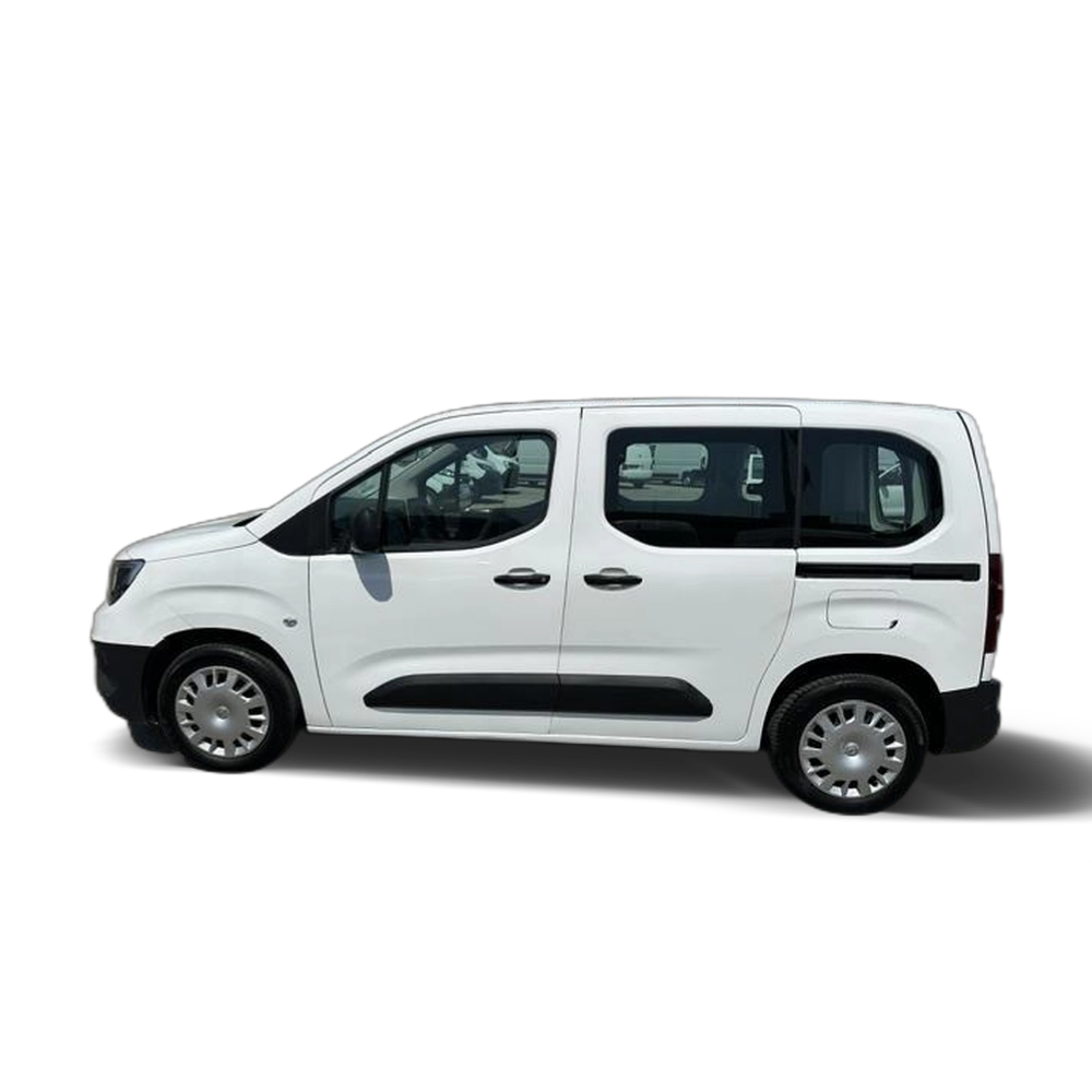 Renting OPEL COMBO 1.5 TD LIFE EDITION 100 COMBI