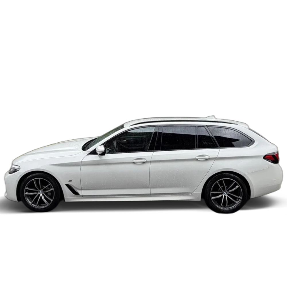 Renting BMW X6 M 530dA Touring xDrive Sport Pro Blanco