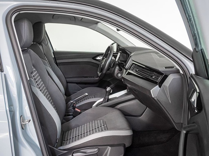 Renting Audi A1 Citycarver 35 TFSI 110 kW (150 CV) S tronic Ocasión