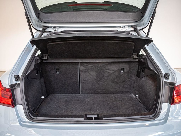 Renting Audi A1 Citycarver 35 TFSI 110 kW (150 CV) S tronic Ocasión