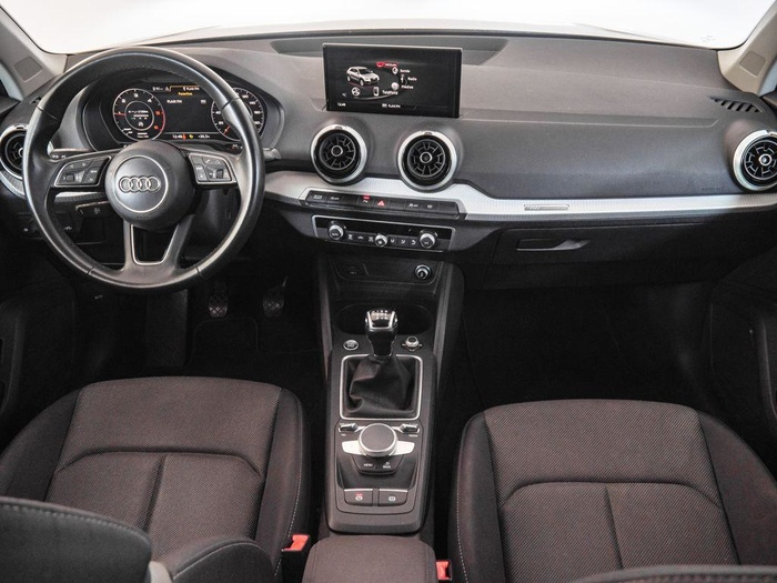 Renting Audi Q2 Black line 30 TDI 85 kW (116 CV) Ocasión