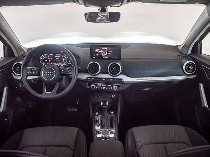 Renting Audi Q2 S line 35 TFSI 110 kW (150 CV) S tronic Ocasión