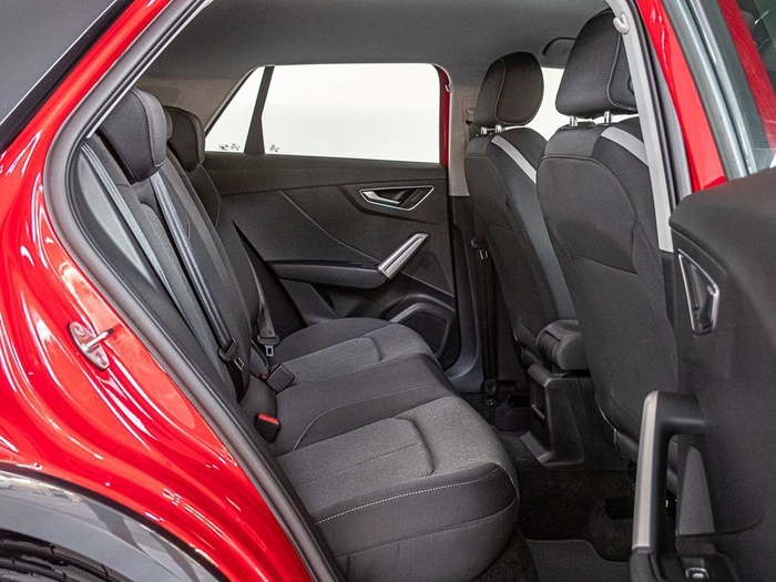Renting Audi Q2 S line 35 TFSI 110 kW (150 CV) S tronic Ocasión