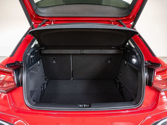 Renting Audi Q2 S line 35 TFSI 110 kW (150 CV) S tronic Ocasión