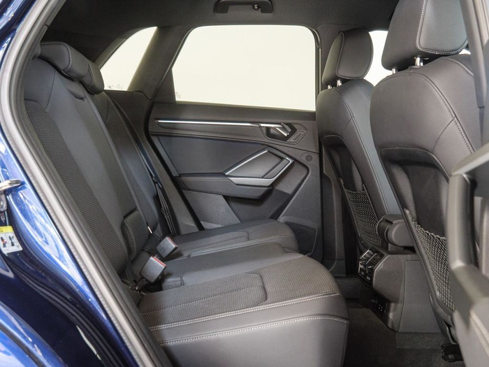 Renting Audi Q3 Black line 35 TDI 110 kW (150 CV) S tronic Ocasión 1