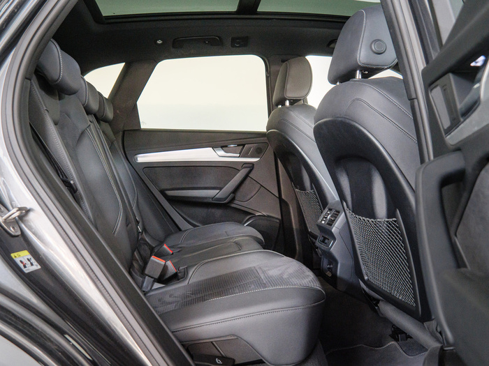 Renting Audi Q5 TFSIe Black Line 50 TFSIe quattro 220 kW (299 CV) S tronic Ocasión 1