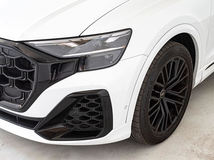 Renting Audi Q8 Black line 50 TDI quattro 210 kW (286 CV) tiptronic Ocasión 4