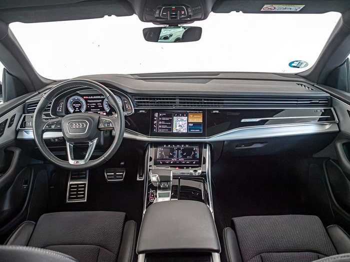 Renting Audi Q8 Black line 50 TDI quattro 210 kW (286 CV) tiptronic Ocasión 4